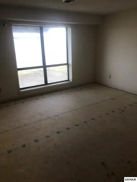 448 Sharon Dr, Pigeon Forge, TN 37863 photo 6