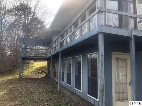 448 Sharon Dr, Pigeon Forge, TN 37863 photo 3