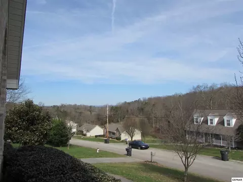 8121 W Pointe Dr, Talbott, TN 37877 photo 3