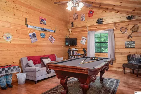 2324 Bogle Spring Loop, Sevierville, TN 37862 photo 11