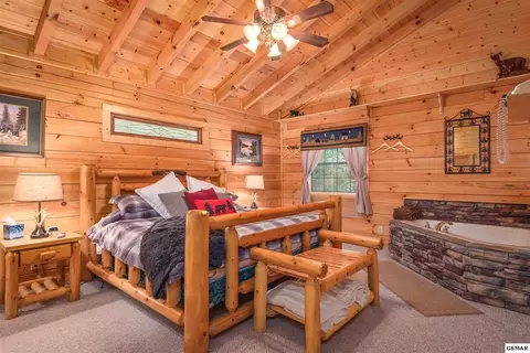 2324 Bogle Spring Loop, Sevierville, TN 37862 photo 13