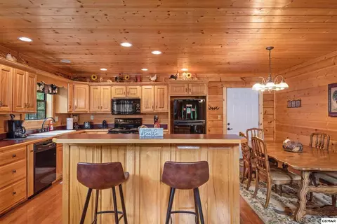 2324 Bogle Spring Loop, Sevierville, TN 37862 photo 6