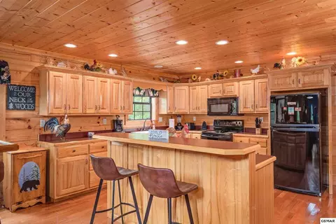 2324 Bogle Spring Loop, Sevierville, TN 37862 photo 7