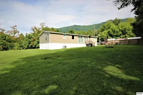 3818 Collier Loop, Dandridge, TN 37725 photo 2