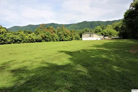 3818 Collier Loop, Dandridge, TN 37725 photo 1