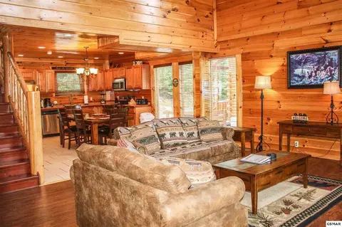 4335 Forest Ridge Way, Pigeon Forge, TN 37863 photo 3