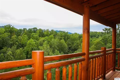 4335 Forest Ridge Way, Pigeon Forge, TN 37863 photo 16