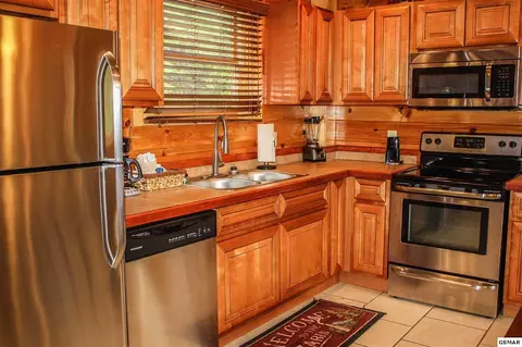 4335 Forest Ridge Way, Pigeon Forge, TN 37863 photo 7