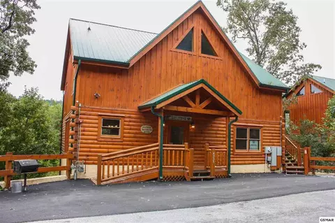 4335 Forest Ridge Way, Pigeon Forge, TN 37863 photo 2