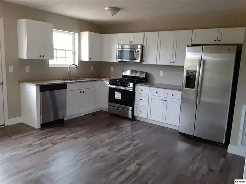 633 Sharp Rd, Sevierville, TN 37876 photo 2