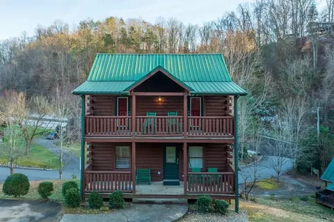 1663 Little Cabin Loop, Sevierville, TN 37862 photo 1