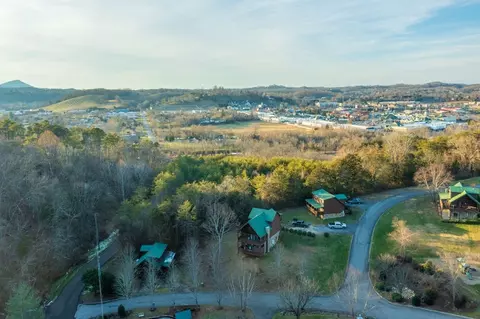 1663 Little Cabin Loop, Sevierville, TN 37862 photo 7