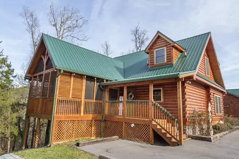 3154 White Falcon Way, Pigeon Forge, TN 37863