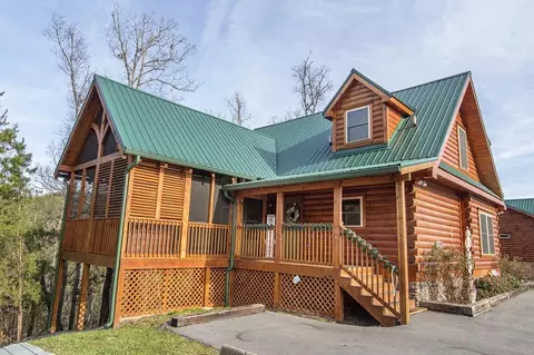 3154 White Falcon Way, Pigeon Forge, TN 37863