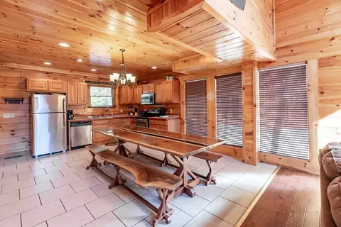4335 Forest Ridge Way, Pigeon Forge, TN 37863 photo 3