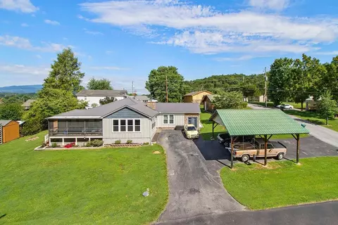 3310 Winston St, Pigeon Forge, TN 37876