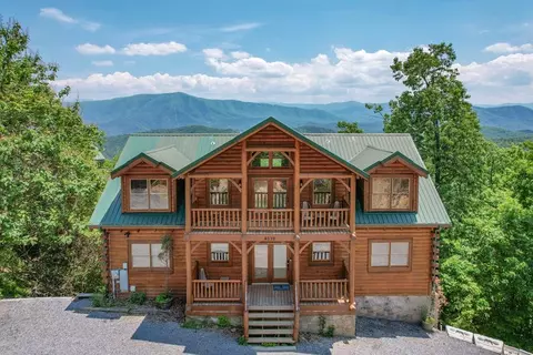 4538 Stackstone Rd, Sevierville, TN 37862 photo 1