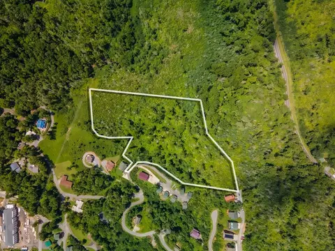 104 Oglewood Ln, Gatlinburg, TN 37738