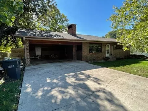 319 Duggan St, Pigeon Forge, TN 37863