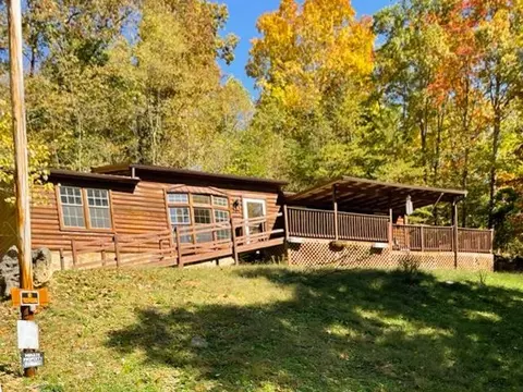 4720 Mary Way, Cosby, TN 37722
