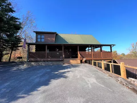 909 Deer Run Way, Sevierville, TN 37862
