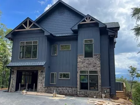 2235 Bluff Mountain Rd, Sevierville, TN 37862