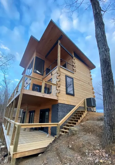 445 Jack Potts Dr, Dandridge, TN 37725
