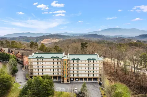 818 Golf View Blvd UNIT 1201, Pigeon Forge, TN 37863