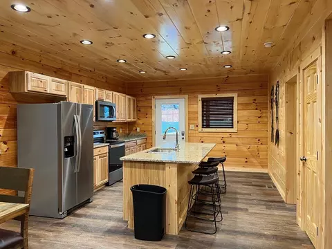 813 String Run Way, Pigeon Forge, TN 37863 photo 16