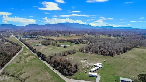 2511 Highway 25-70, Dandridge, TN 37725