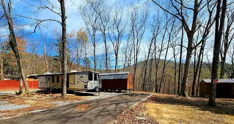 1510 Sourwood Ct, Sevierville, TN 37876