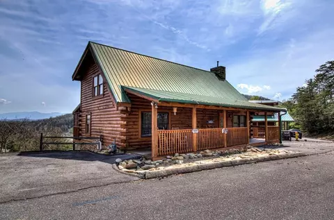 3307 Kestrel Way, Pigeon Forge, TN 37863