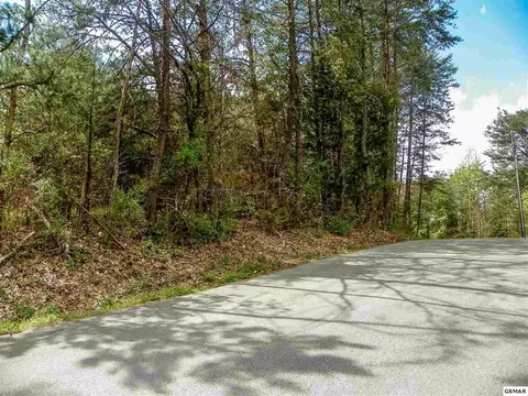 lot8 Rail Hill Ln, Sevierville, TN 37876