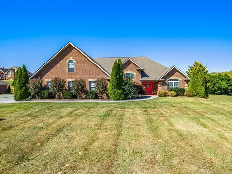 2051 Kentucky St, Seymour, TN 37865