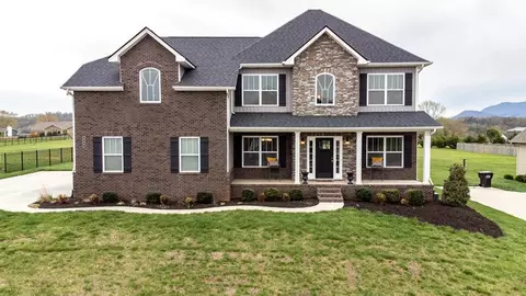 228 Bluff Shadows Ln, Seymour, TN 37865