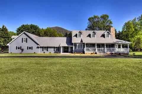 3539 Hiley Dr, Sevierville, TN 37862