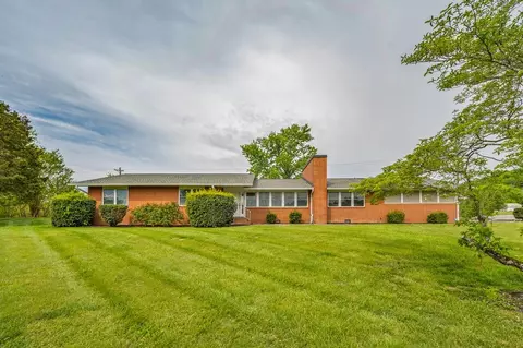 213 Hardin Ln, Sevierville, TN 37862
