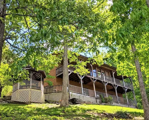 1902 Pamela Cir, Sevierville, TN 37862