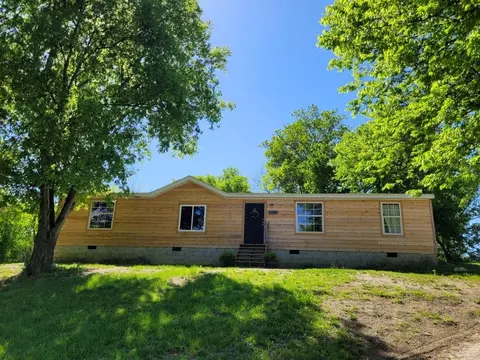 1310 Whitaker, New Market, TN 37820