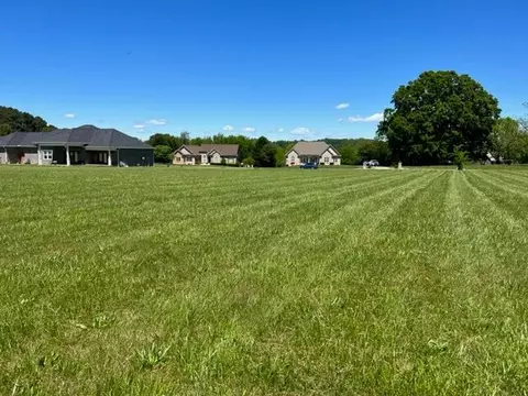 104 Big Oak Dr, Dandridge, TN 37725