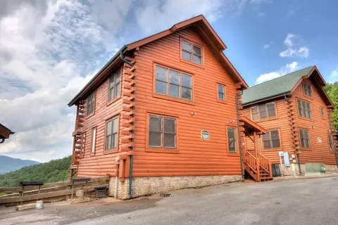 2664 Mountain Preserve Dr, Sevierville, TN 37862