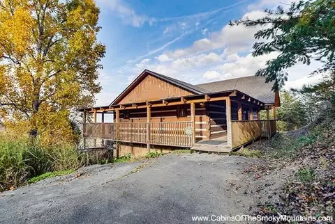 3351 Twin City Way, Pigeon Forge, TN 37863