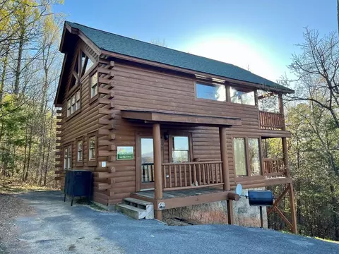 4530 Stackstone Rd, Sevierville, TN 37862