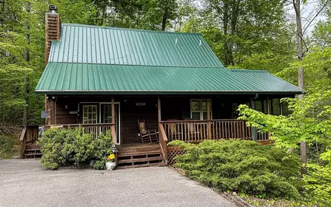 348 Rainbow Cir, Townsend, TN 37882