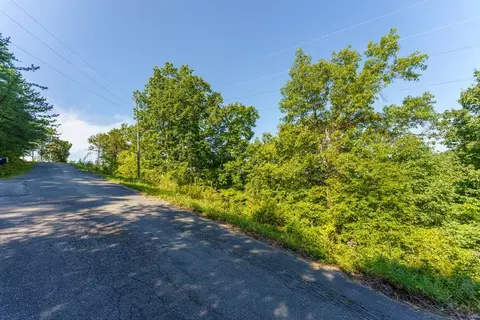 Sanders Ln, Sevierville, TN 37876
