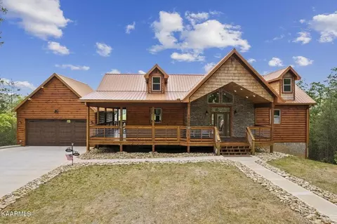 2623 Cloud View Dr, Sevierville, TN 37862