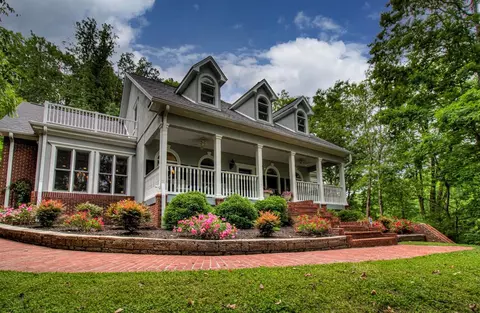 987 Willard Way, Sevierville, TN 37876