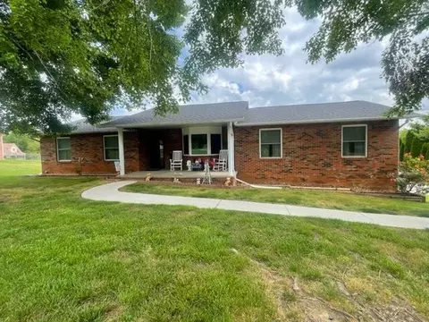 128 Chapman Overlook Dr, Seymour, TN 37865