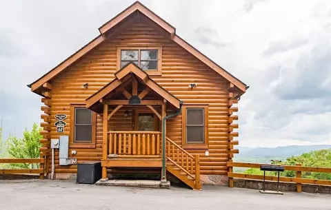 2509 Look Afar View Dr, Sevierville, TN 37876