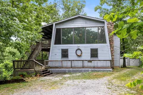 889 Lloyd Huskey Rd, Pigeon Forge, TN 37863